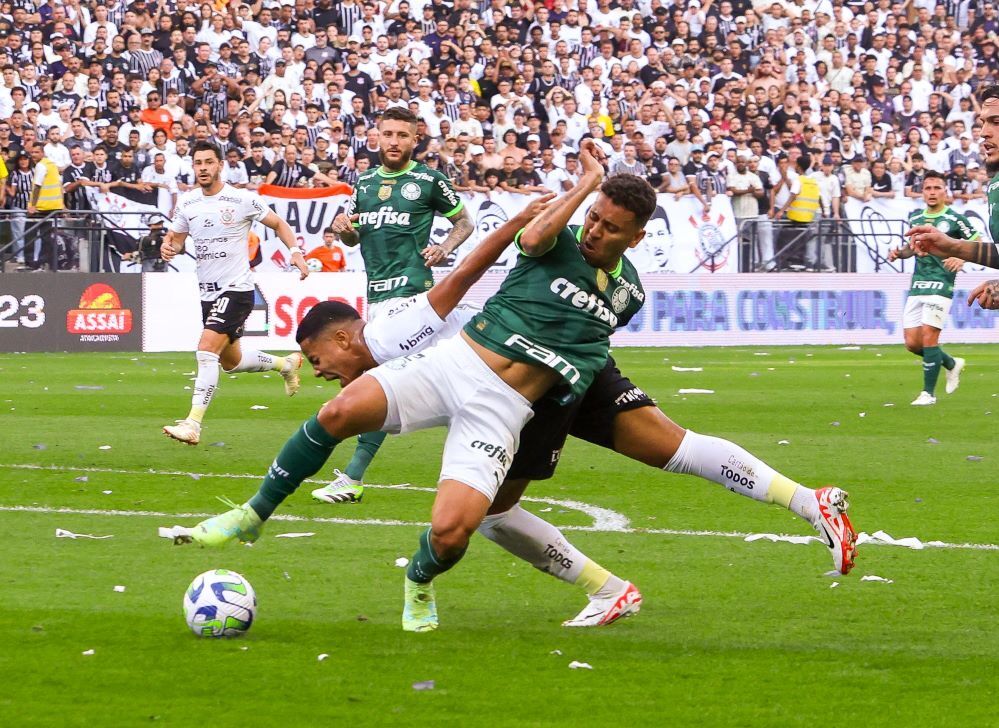 Perdemos dois pontos', define Abel após empate do Palmeiras no dérbi