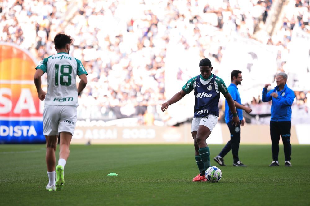 Perdemos dois pontos', define Abel após empate do Palmeiras no dérbi