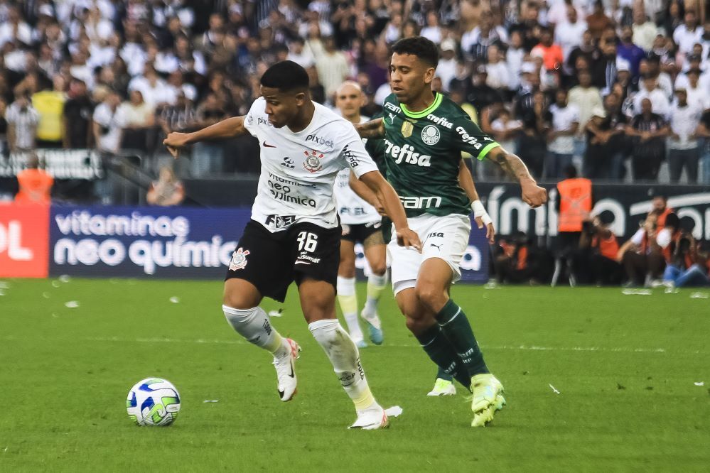 Perdemos dois pontos', define Abel após empate do Palmeiras no dérbi