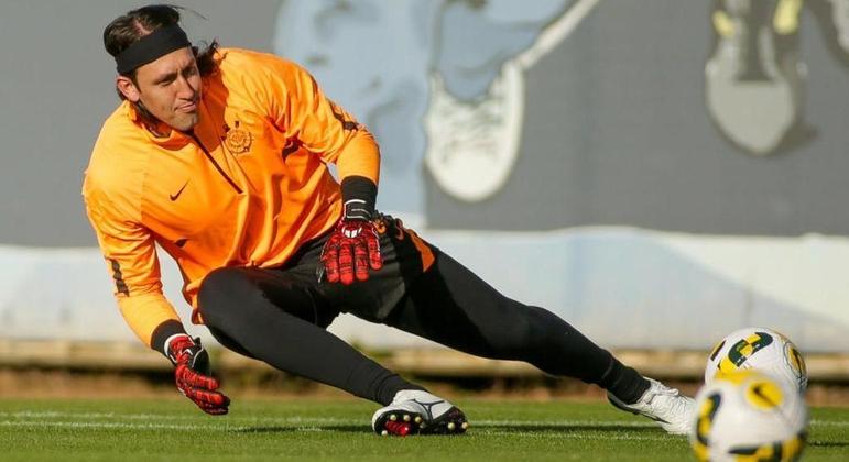 Goleiro Cássio durante atividade do Corinthians no CT Joaquim Grava