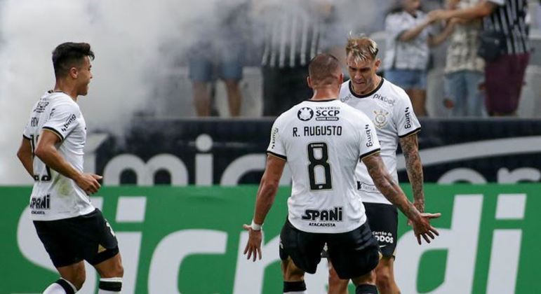 Corinthians sente muito a ausência de Renato Augusto