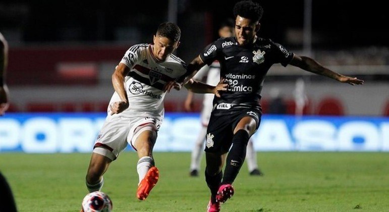 Corinthians venceu o São Paulo em clássico válido pela quinta rodada