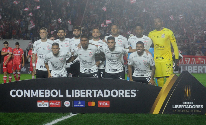 O clube paulista enfrenta nas duas rodadas finais o Del Valle (fora) e o Liverpool (casa). No domingo (28), o Corinthians volta suas atenções para o Brasileirão, e enfrenta o Fluminense. No campeonato nacional, o time está em 18º, na zona de rabaixamento, com apenas cinco pontos