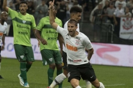 Corinthians bateu o Avenida