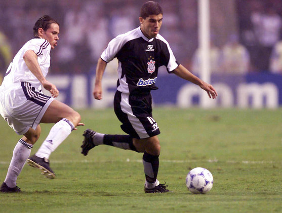 Muitos ex-atletas que participarão do jogo já se enfrentaram anos atrás. Na vitoriosa campanha do Mundial de Clubes de 2000, Corinthians e Real Madrid empataram em 2 a 2, pela fase de grupos do torneio. Os gols da partida foram marcados por Anelka (2x), para a equipe espanhola, e Edilson (2), para os brasileiros