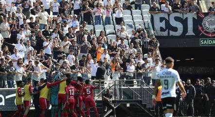 Corinthians perdeu a primeira como mandante no Brasileirão