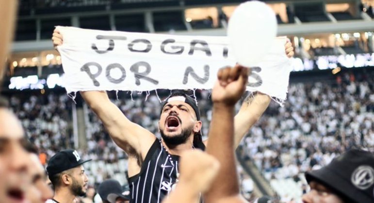 Torcida do Corinthians fez a festa após o empate na Neo Química Arena