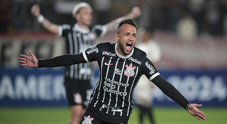 Maycon comemora gol que abriu o placar para o Corinthians

