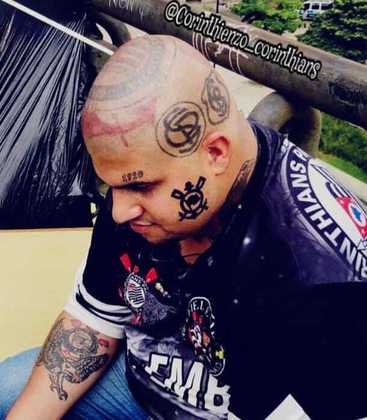 Al&eacute;m de colocar sua paix&atilde;o pelo Corinthians no nome dos filhos, Leandro Soares &eacute; conhecido pelas tatuagens com homenagens ao Tim&atilde;o