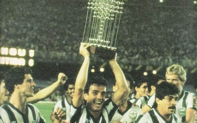 Coritiba (um título) - Campeonato Brasileiro: 1985.