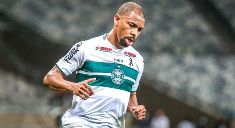 17- Coritiba - Valor da marca em 2021: R$ 70 milhões - Valor da marca em 2020: R$ 100 milhões - Variação: -30%