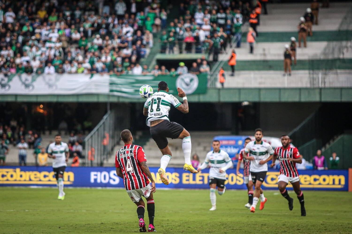 Alef Manga marca três vezes, e Coritiba empata com Sport na Copa do Brasil  - Superesportes