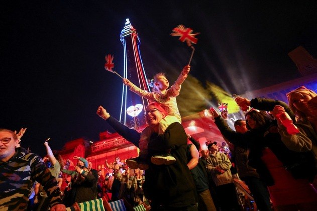 Pessoas de todas as idades e de todas as partes do Reino Unido compareceram ao show, o que permitiu uma grande festa com uma grande diversidade de pessoas. Não foi incomum flagrar crianças no evento, que montavam nos ombros dos pais para ficarem mais altas e obterem uma melhor visão do palco