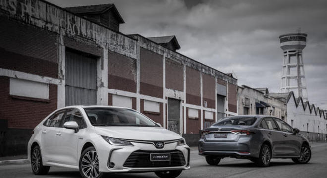 Linha 2020 do Corolla tem verses com motor 2.0 flex e soluo hbrida flex 