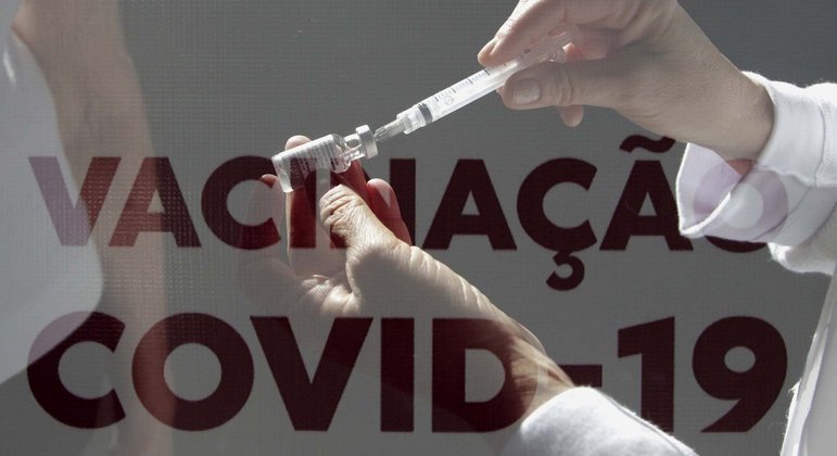 Expectativa é entregar mais 5 milhões de doses da vacina com novo lote