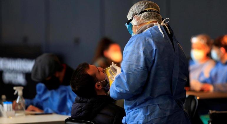 Argentina já registrou mais de 5,5 milhões de casos de Covid desde o início da pandemia