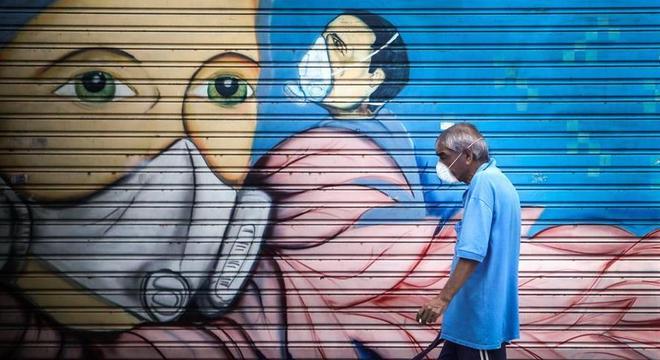Máscaras em Buenos Aires: Argentina está em quarentena até dia 12 de abril