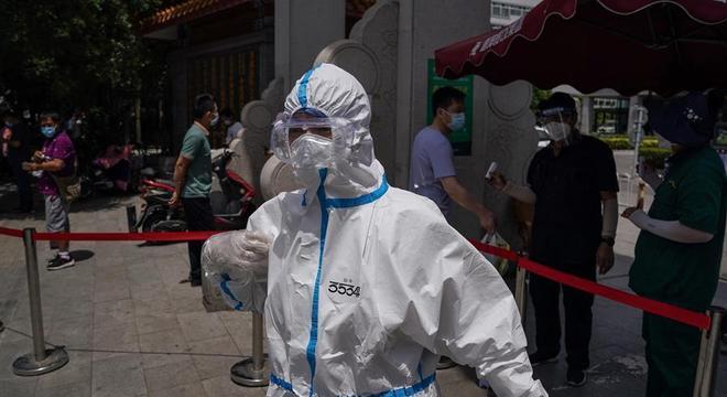 Hospitais de Pequim estão fazendo testes em massa para detectar covid-19