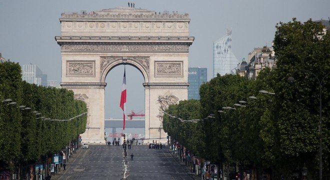 Viajantes que chegarem na França deverão ficar 14 dias em quarentena