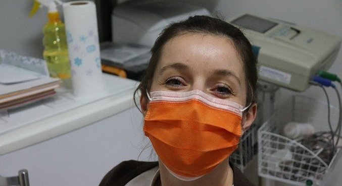 SP: ação pede para cortar elástico de máscara antes do descarte