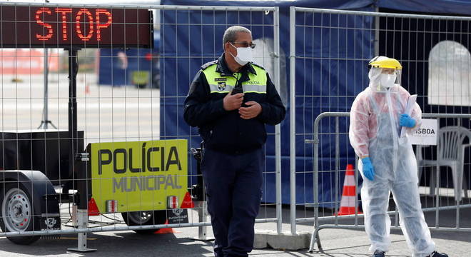 Em Lisboa, a polícia está mais atuante no controle da população