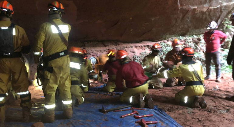 Desmoronamento de gruta deixa nove mortos em Altinópolis, interior de SP