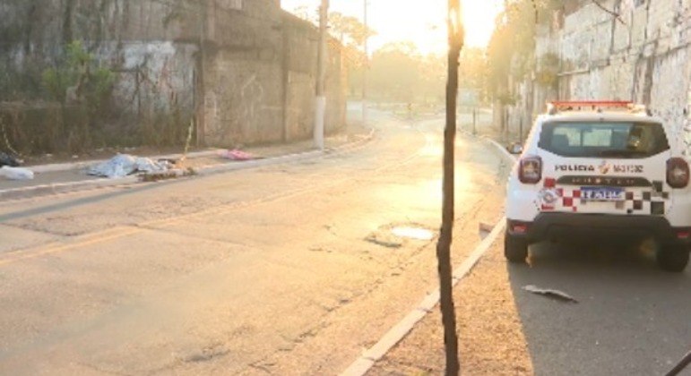 Morador de rua encontrou corpo esquartejado dentro de lixo na zona sul de São Paulo