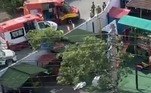 Imagens mostram os corpos das vítimas, que tinham entre 4 e 7 anos, no chão do parque. Uma professora informou que não estava no mesmo local onde ocorreu o ataque, mas viu a correria. 'As pessoas começaram a correr, e agora tem quatro corpos no parque', contou