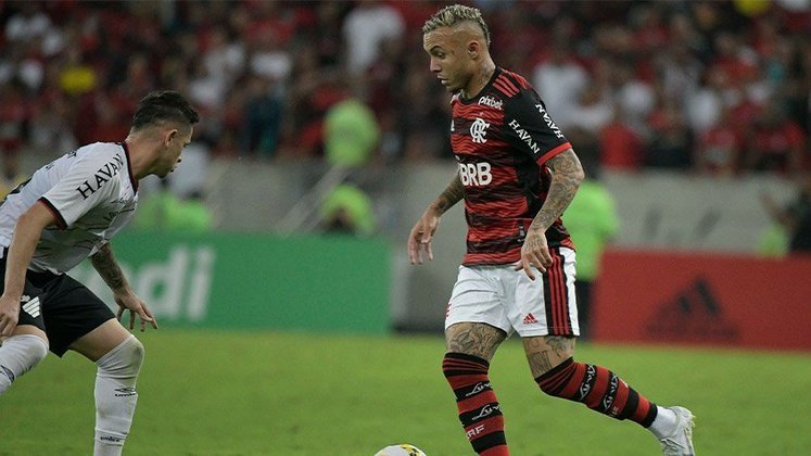 CORRE POR FORA: Everton Cebolinha (Atacante - Brasil) - Time: Flamengo - Um dos principais jogadores da Seleção na Copa América de 2019, caiu de rendimento no decorrer dos anos e perdeu espaço para a concorrência.