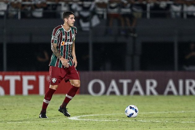 CORRE POR FORA: Nino (Zagueiro - Brasil) - Time: Fluminense - Foi campeão olímpico, mas está atrás na fila de opções.