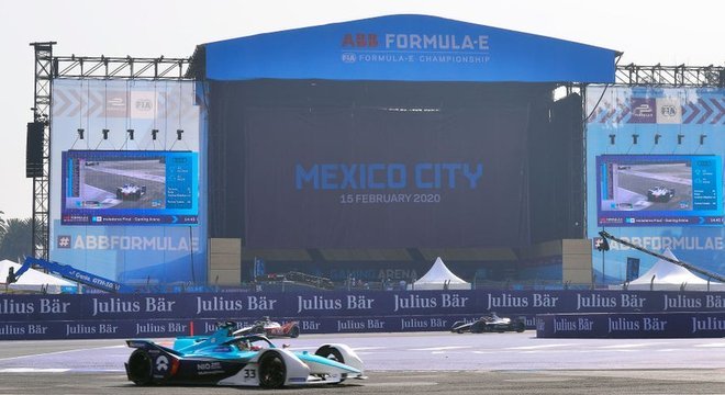 NIO patrocina uma das equipes de Fórmula E, na qual apenas veículos elétricos competem