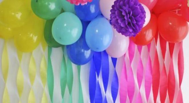 Cortina de papel crepom colorido