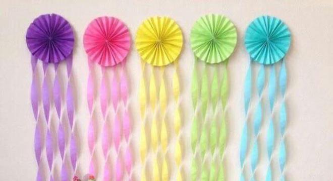 cortina de papel crepom enrolado