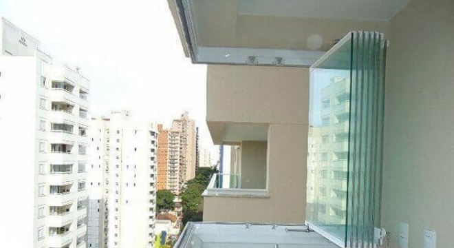 Cortina de vidro de abrir