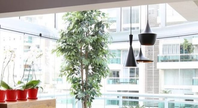 Cortina de vidro em sala de jantar