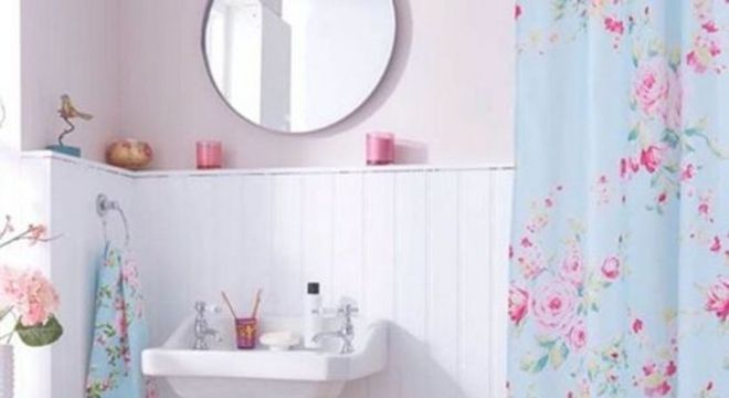 cortina para banheiro - banheiro com cortina florida azul 