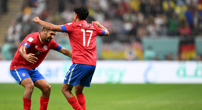 Tejeda comemora o gol de empate da Costa Rica contra a Alemanha