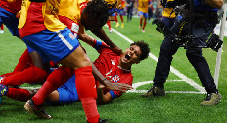 Comemoração do primeiro gol da Costa Rica
