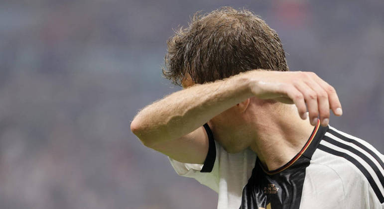Thomas Mueller lamenta a eliminação da Alemanha da Copa do Mundo