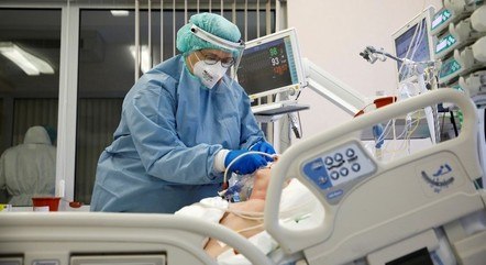 São Paulo tem 7.495 pessoas hospitalizadas com covid-19