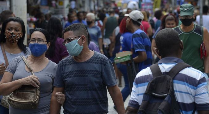 Uso de máscara não será mais obrigatório em lugares abertos e fechados do Rio