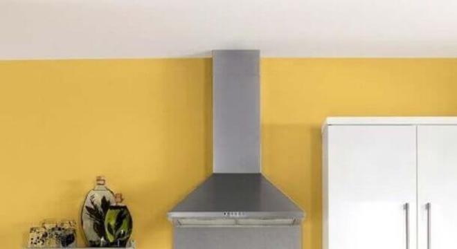 cozinha amarela e branca