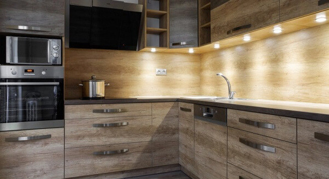 Cozinha com Spot de luz led embutida no móvel