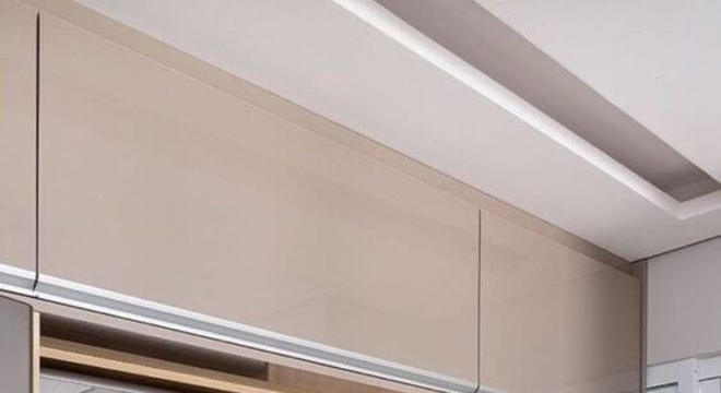 Cozinha de madeira pequena