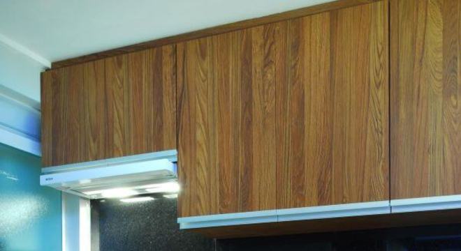 Cozinha de madeira pequena