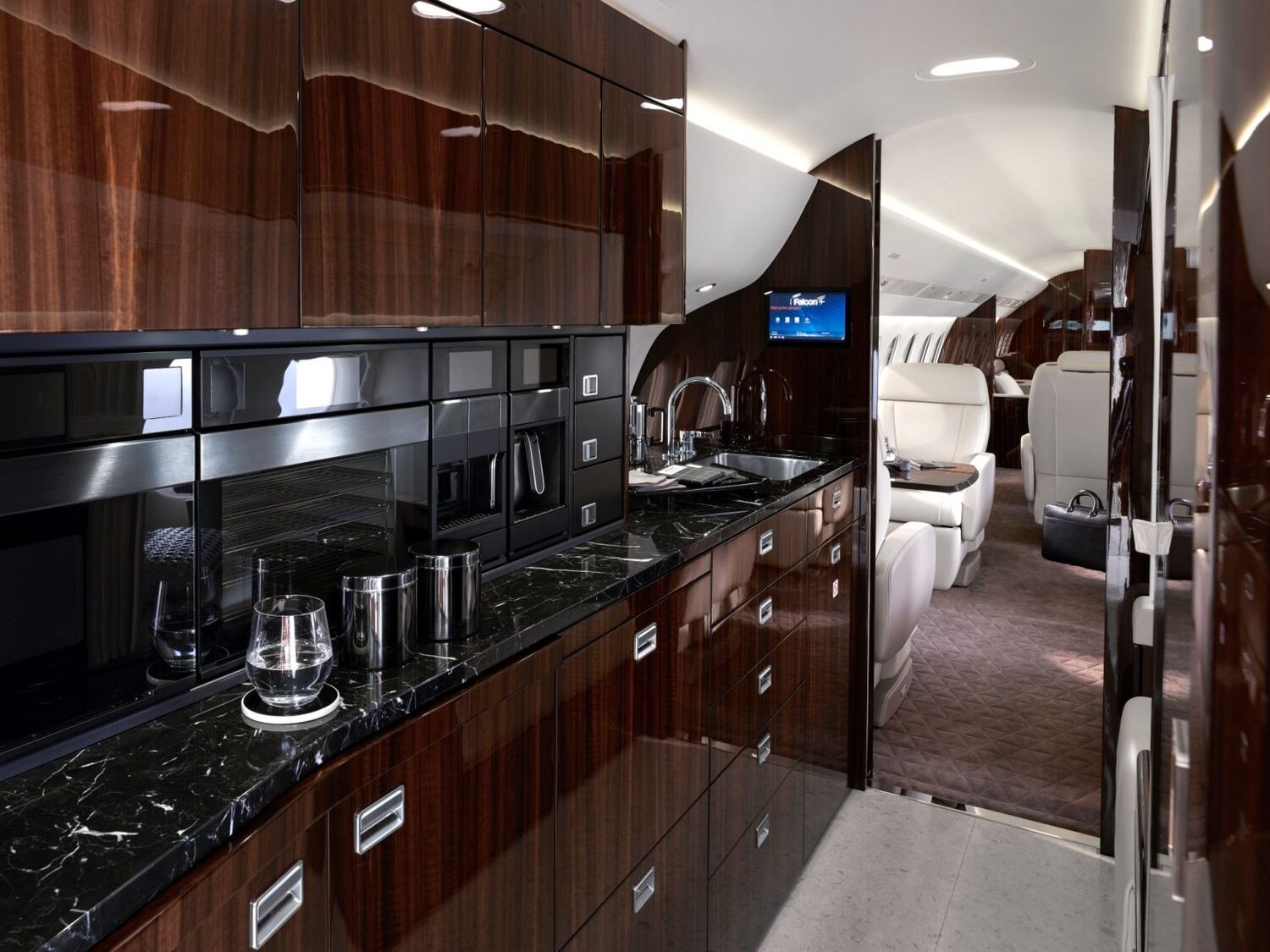 Cozinha do Dassault Falcon 8X