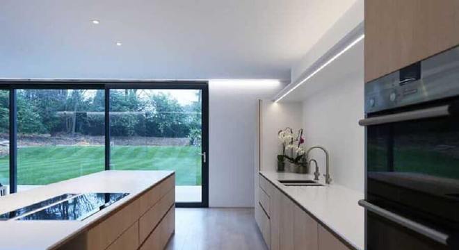 cozinha grande e moderna