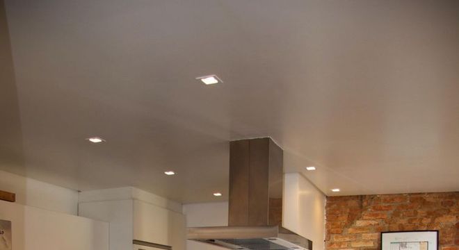 cozinhas pequenas decorada-branca-e-preta