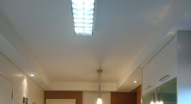 Cozinhas Pequenas decorada-com-luminaria