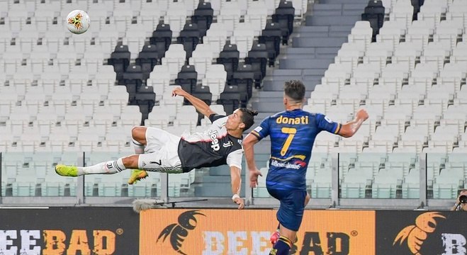 Uma "rovesciata" do CR7